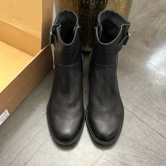 ZODIAC Women's Gannet Lug Sole Boots - Picture 6 of 11